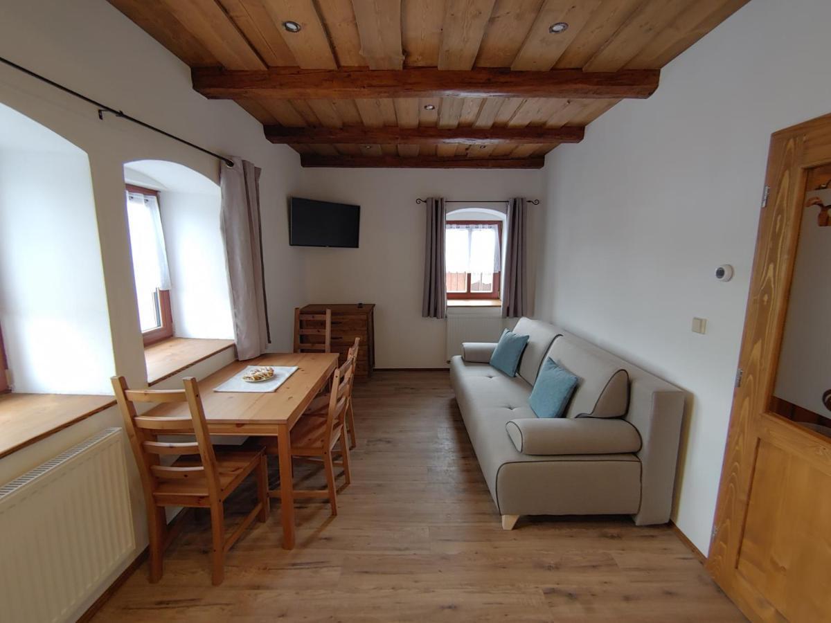 U Mikesu Appartement Vyšší Brod Buitenkant foto