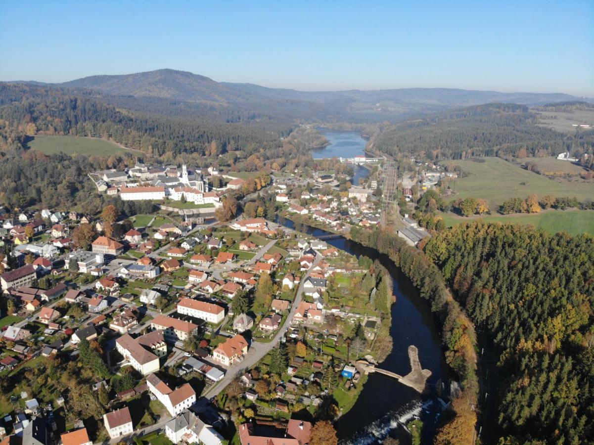 U Mikesu Appartement Vyšší Brod Buitenkant foto